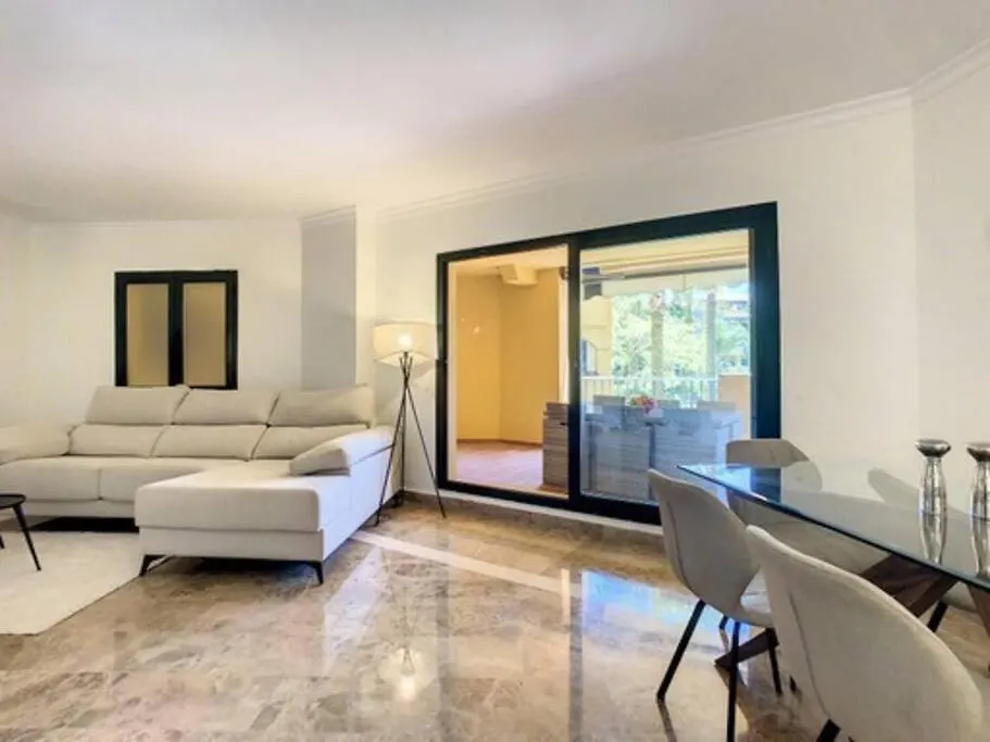 Avn Barcelona Apartment Marbella 0*,
